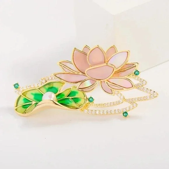 VQ Lotus Flower Brooch - Picture 4 of 7